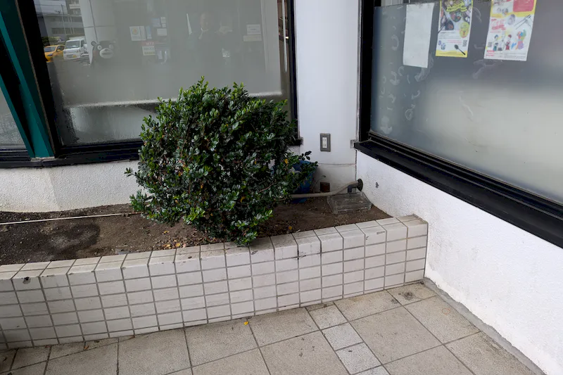 【ゆめマート九品寺】店頭軒下　ポップアップストア(物販、食物販)やプロモーション用途に最適なスーパーの屋外催事イベントスペース