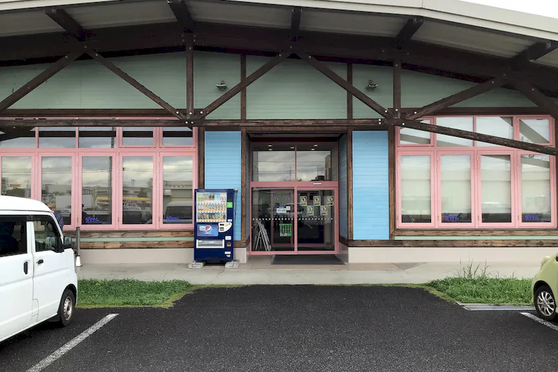 【ダイナム三重松阪三雲店ゆったり館｜割引キャンペーン実施中】物販や各種プロモーションイベントに最適なアミューズメント施設のイベントスペース