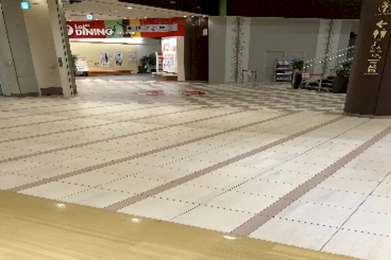 【ララガーデン川口】1階 プラザ①