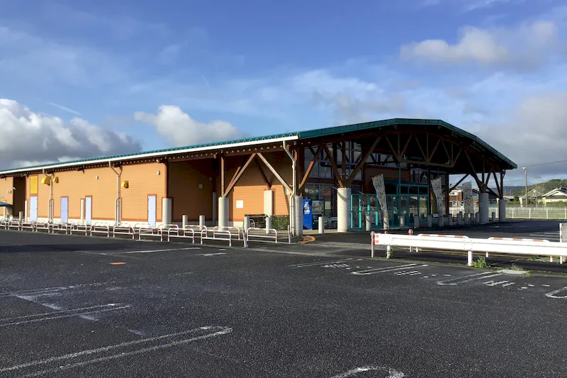 【ダイナム鹿児島大口店｜割引キャンペーン実施中】キッチンカー出店やプロモーションイベントに最適なアミューズメント施設のイベントスペース