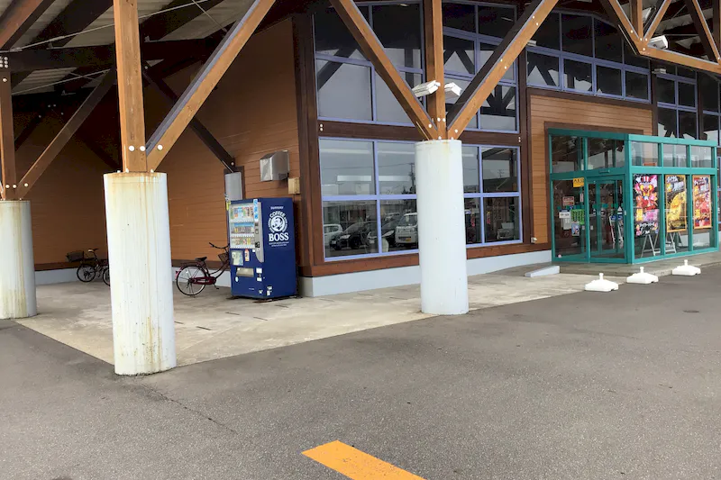 【ダイナム男鹿店｜割引キャンペーン実施中】キッチンカーの開催に最適なアミューズメント施設のイベントスペース