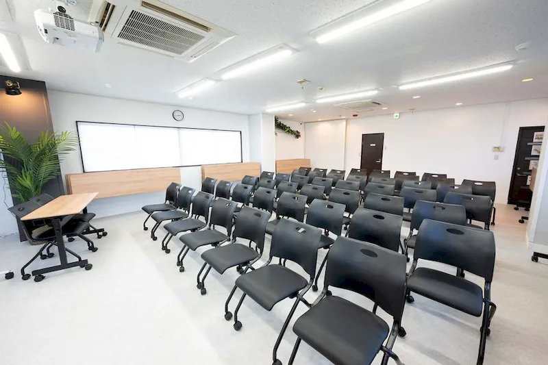 【神田駅1分】展示会、販売会にも適した70㎡ の広いレンタルスペース