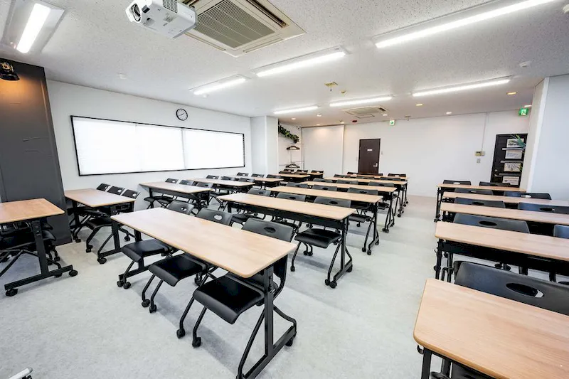 【神田駅1分】展示会、販売会にも適した70㎡ の広いレンタルスペース