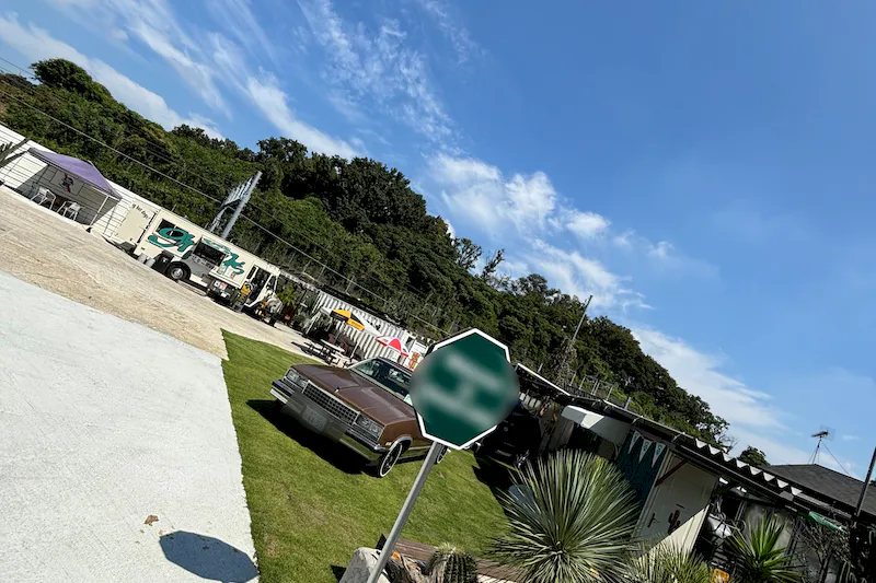 【横浜市神奈川区羽沢町】ポップアップストアや撮影に適したアメリカ風の雰囲気が漂う屋外スペース