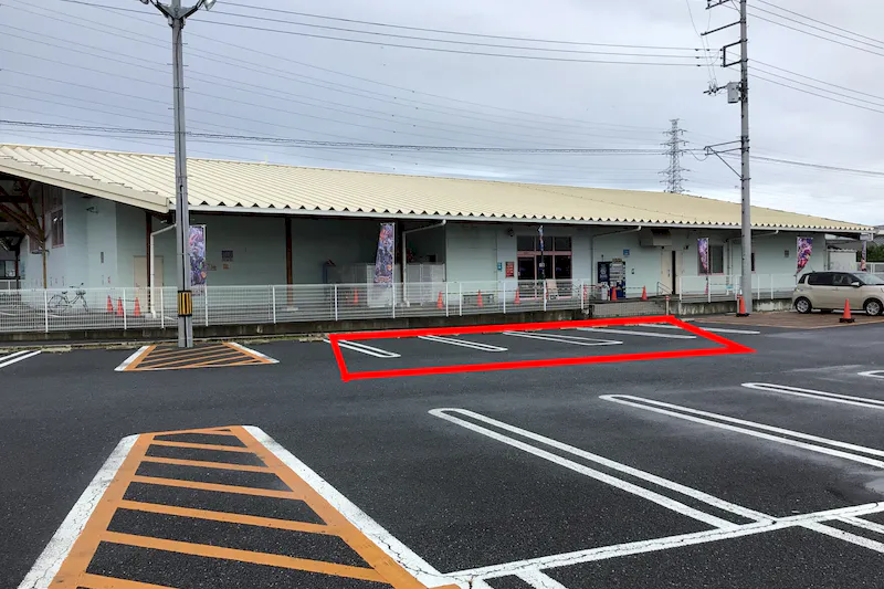 【ダイナム群馬藤岡店ゆったり館｜割引キャンペーン実施中】キッチンカー出店やプロモーションイベントに最適なアミューズメント施設のイベントスペース（①店舗駐車場）