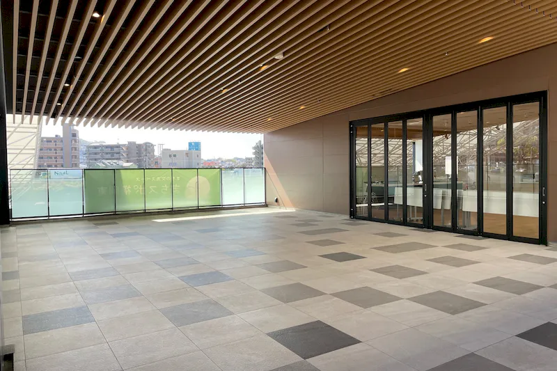 【BRANCH福岡下原】プロモーションや物販用途での利用が可能な商業施設のテラススペースの画像