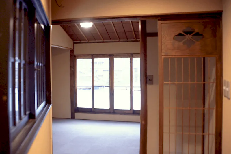 【京都河原町駅3分】個展・グループ展等のアート展示やポップアップストア、ワークショップに最適な築100年以上の京町家のギャラリースペースの画像
