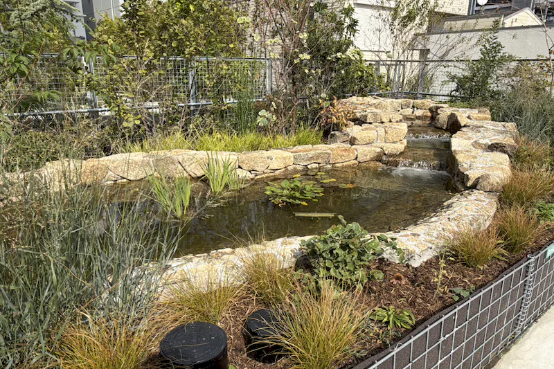 【KOMAZAWA Park Quarter】【駒沢大学駅徒歩1分】カフェ横の緑あふれるテラス空間「KOMAZAWA Park Quarter Biotope」