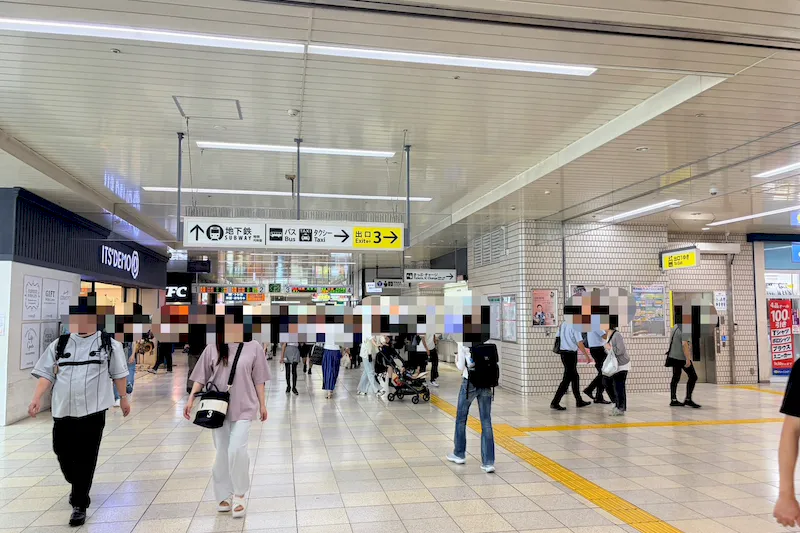 【横浜市営地下鉄ブルーラインセンター北駅】各種プロモーションや物販、食物販のポップアップストアに最適な人通りの多い改札外イベントスペース