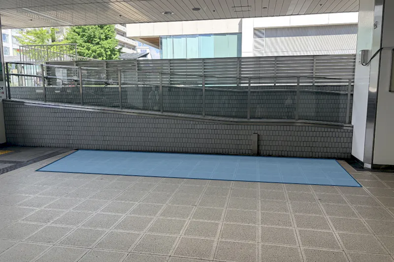 【横浜市営地下鉄ブルーラインセンター北駅】各種プロモーションや物販、食物販のポップアップストアに最適な人通りの多い改札外イベントスペース