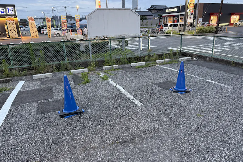 【ダイナム戸ヶ崎店｜割引キャンペーン実施中】キッチンカー出店やプロモーションイベントに最適なアミューズメント施設駐車場内のスペース①