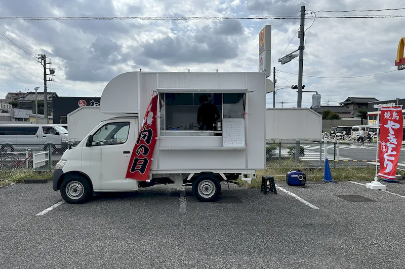 【ダイナム戸ヶ崎店｜割引キャンペーン実施中】キッチンカー出店やプロモーションイベントに最適なアミューズメント施設駐車場内のスペース①