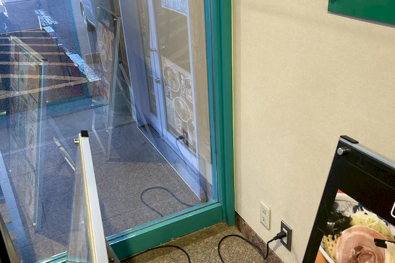 【ダイナム岐阜養老店｜割引キャンペーン実施中】キッチンカーやプロモーションに最適なアミューズメント施設のイベントスペース