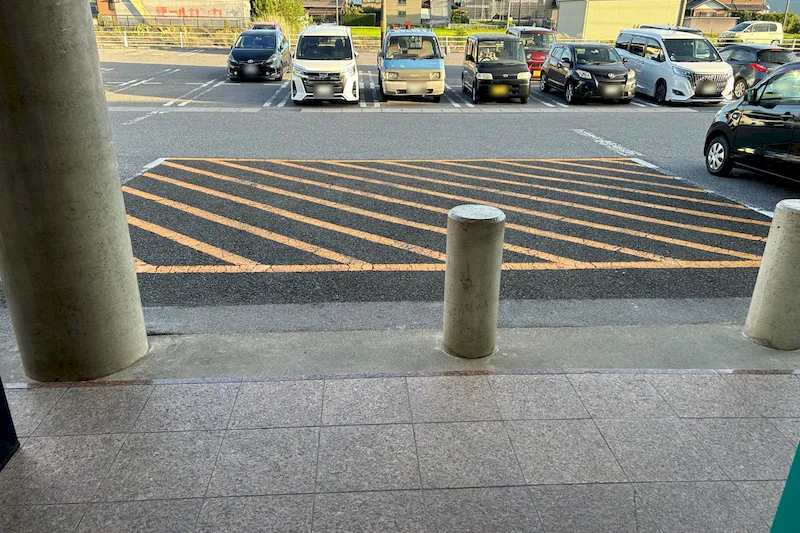 【ダイナム岐阜養老店｜割引キャンペーン実施中】キッチンカーやプロモーションに最適なアミューズメント施設のイベントスペース