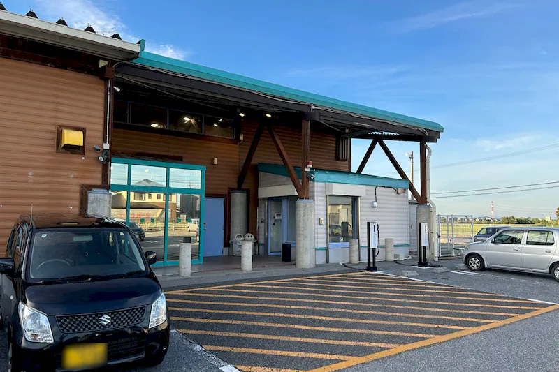【ダイナム岐阜養老店｜割引キャンペーン実施中】キッチンカーやプロモーションに最適なアミューズメント施設のイベントスペース