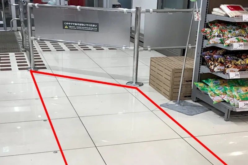 【西友　蒲生伊原店】1階入口前　プロモーション用途や物販、食物販のポップアップストアに最適なスーパー店内催事イベントスペース