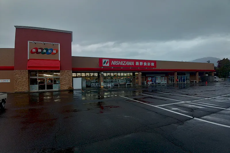 【辰野食彩館】キッチンカー出店やプロモーション催事に最適な駐車場スペース