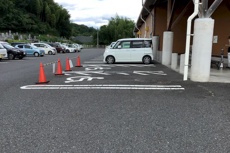 【ダイナム岡山院庄店ゆったり館｜割引キャンペーン実施中】プロモーションに最適なアミューズメント施設のイベントスペース（駐輪場）