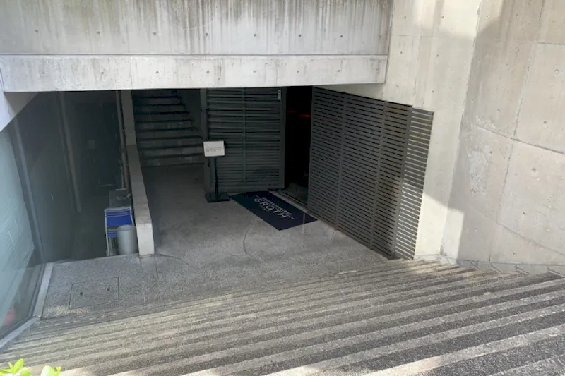 【神戸三宮駅9分】撮影や招待制のイベントに利用できる開放感溢れるスペース
