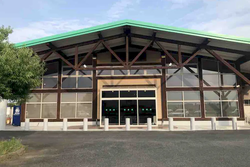 【ダイナム茨城下妻店｜割引キャンペーン実施中】キッチンカー出店やプロモーションイベントに最適なアミューズメント施設のイベントスペース