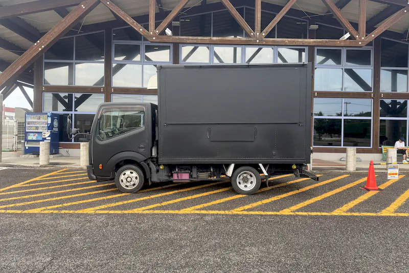 【ダイナム新潟東店｜割引キャンペーン実施中】キッチンカーや各種プロモーションイベントでの出店に最適なアミューズメント施設のイベントスペース